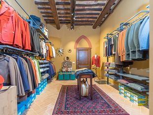 a-san-quirico-dorcia-il-negozio-da-cui-partire