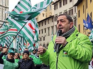 cisl-e-uil-toscana-in-piazza-oggi-contro-la-regione