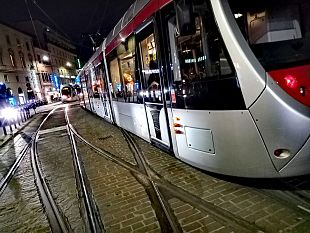 filo-di-contatto-da-cambiare-tramvia-finisce-il-servizio-prima