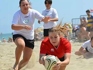 torneo-di-beach-rugby-ci-sono-anche-le-ragazze