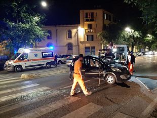 incidente-stradale-nella-notte-in-viale-redi