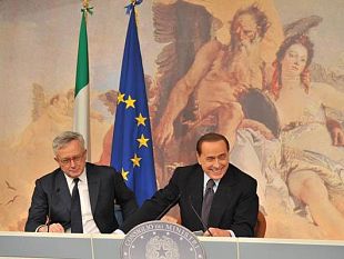 b108140122-le-incognite-della-manovra-di-berlusconi
