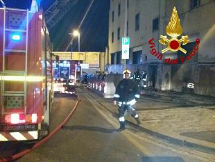 incendio-a-firenze-tra-alamanni-e-santa-maria-novella