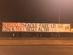 bandiera-della-rsi-sulle-apuane-denuncia-di-rossi-alla-procura-della-repubblica