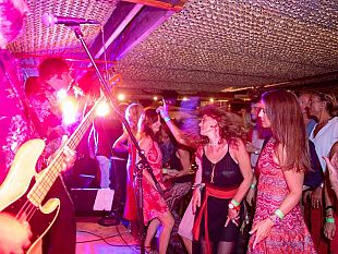 red-passion-party-no-fear-serata-benefica-al-twiga