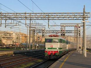 a811291128-ferrovie-un-anziana-locomotiva-terminera-la-sua-attivita-in-toscana