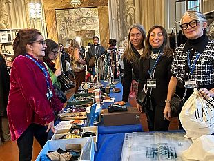 solidarieta-il-mercato-di-abiti-vintage-per-aiutare-i-malati-gravi