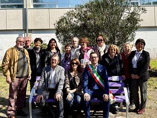 disturbi-alimentari-al-gobetti-volta-una-nuova-panchina-lilla