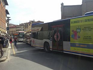 borseggiatori-a-santa-maria-novella-turisti-presi-di-mira-alla-fermata-del-bus
