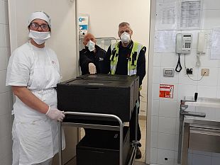covid-19-i-cupchi-degli-asili-comunali-cucinano-per-la-protezione-civile