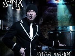 a906161417-musica-j-ax-al-centro-commerciale-i-gigli