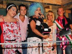 a808152037-friendly-versilia-maratona-sui-tacchi-ieri-sera-sulla-marina-di-torre-del-lago-lu