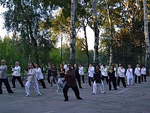 b109272002-a-lezione-di-tai-chi-chuan