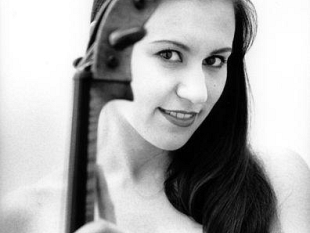 a807191149-festival-pietrasanta-tatjana-vassiljeva-al-violoncello-sabato-19-luglio-2008-ore-2130