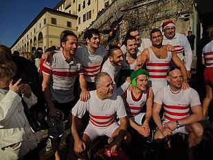 b201012151-il-brindisi-di-capodanno-in-toscana