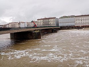 tpl-il-6-torna-a-passare-sopra-ponte-vespucci