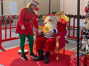 in-centro-a-pisa-e-a-tirrenia-arriva-babbo-natale