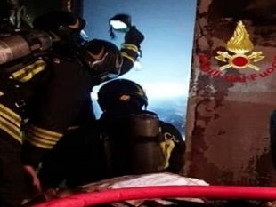 incendio-in-via-pandolfini-fiamme-in-un-archivio