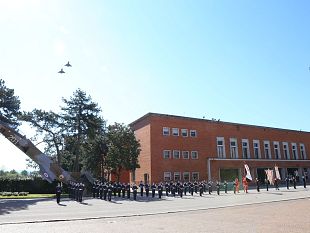 stamani-la-cerimonia-di-giuramento-delle-scuola-douhet