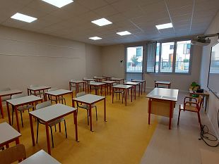 scuola-marconi-solidarieta-allinsegnante-minacciata