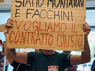 mondo-convenienza-il-ricatto-dellazienda-a-campi-bisenzio