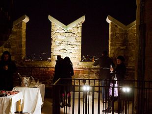 san-valentino-sulla-torre-di-arnolfo-brindisi-panoramico-a-18-euro