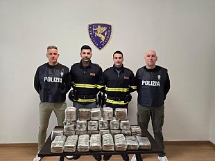 sorpresi-con-oltre-31-chili-di-hashish-2-marocchini-in-manette