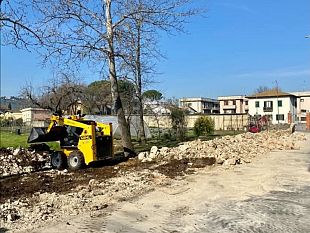 abbattuto-muro-pericolante-a-scandicci