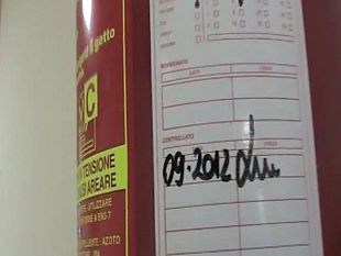 b208211429-careggi-aduc-denuncia-in-procura-estintori-non-sono-a-norma