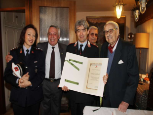 b104221348-cento-candeline-per-il-vigile-in-pensione-piu-anziano-d-italia