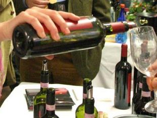 b109011523-arte-del-brunello-mauro-corona-incontra-il-gusto-del-vino-di-montalcino