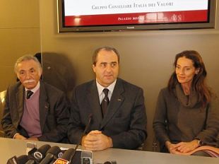 b211211809-idv-di-pietro-respinge-le-dimissioni-di-fabio-evangelisti