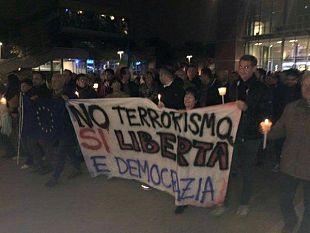 un-minuto-di-silenzio-in-ricordo-delle-vittime-di-parigi