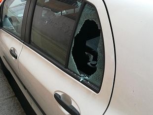 auto-vetri-rotti-polizia-a-campo-di-marte