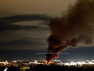 incendio-di-notte-a-quaracchi-le-foto
