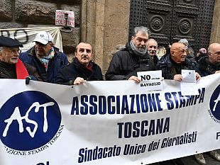 giornalisti-a-firenze-presidio-contro-lemendamento-costa