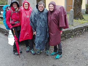 sorpresi-dalla-bufera-quattro-pellegrini-salvati-dai-gestori-della-doganaccia