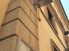 88enne-scippata-nel-cortile-condominiale