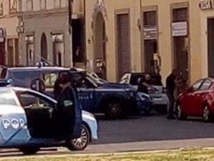 sventata-rapina-in-banca-il-video-completo-dei-due-arresti-in-flagranza