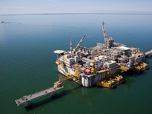 giani-via-libera-al-al-rigassificatore-di-piombino