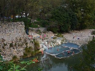 petriolo-a-rischio-il-complesso-termale