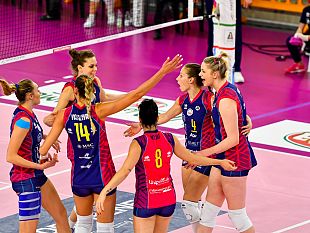 volley-femminile-scandicci-a-tutto-fuoco-battuta-anche-casalmaggiore