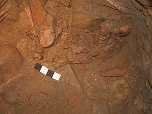 b201311615-montereggi-il-mistero-dell-uomo-sepolto-sotto-un-grande-orcio