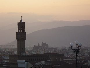 fermo-del-venditore-abusivo-il-mondo-visto-da-posizioni-opposte