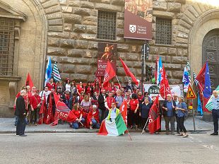 poste-italiane-presidio-di-cgil-cisl-e-uil-oggi-in-via-cavour