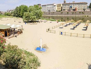 estate-2015-i-turisti-toscani-tra-spiagge-e-isole