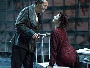 la-grottesca-filosofia-esistenziale-di-pirandello-secondo-roberto-valerio