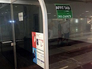 b310031745-a-firenze-spariscono-i-negozi-ma-e-guerra-tra-grande-e-piccola-distribuzione