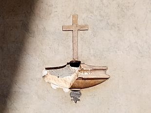 danneggiato-il-tabernacolo-delle-cinque-lampade