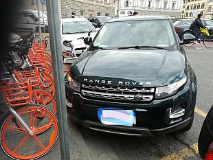 bike-sharing-sfrattato-dalla-strada-il-male-della-mobilita-fiorentina